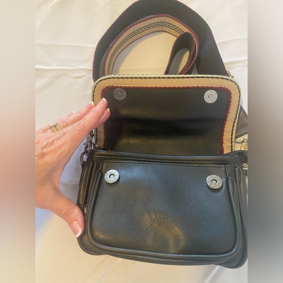 MAN BAG- THREE BOX BRAND shoulder bag. BLACK. 8x6x4 - Picture 3 of 8